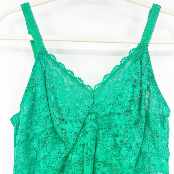 Torrid Womens Y2K Coquette V-Neck Floral‎ Lace Camisole Cami Top Size 2X Green - Picture 2 of 7